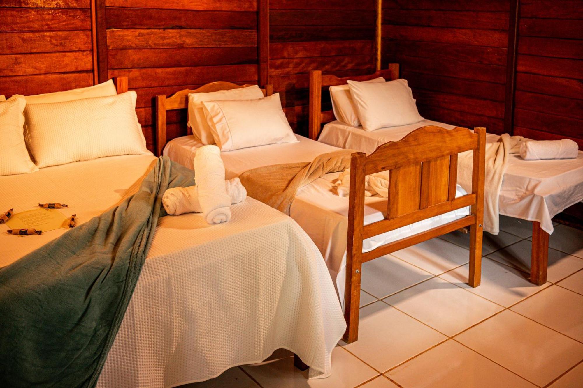 Refugio Mari Mari Lodge 菲格雷多总统镇 外观 照片