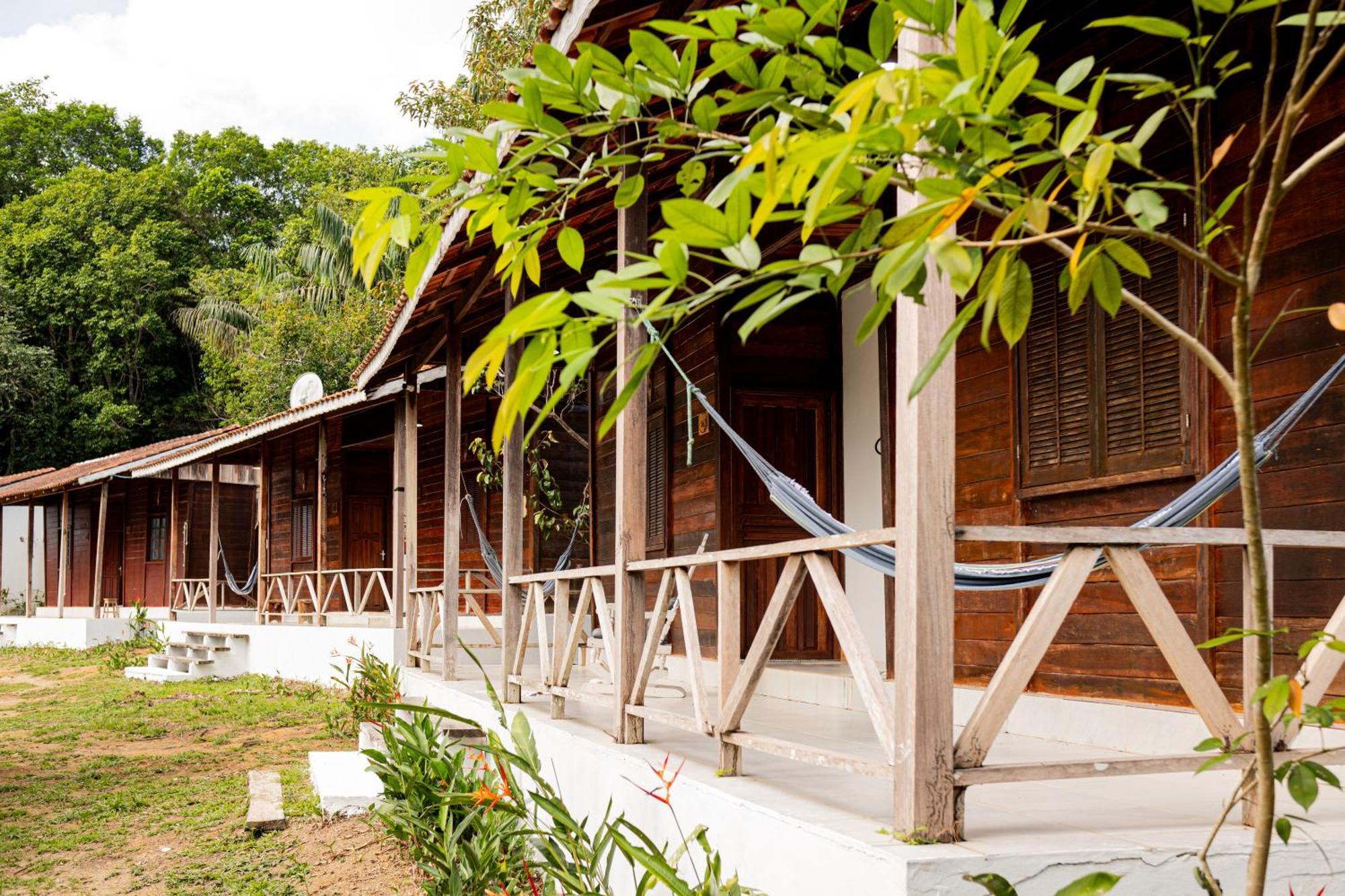 Refugio Mari Mari Lodge 菲格雷多总统镇 外观 照片