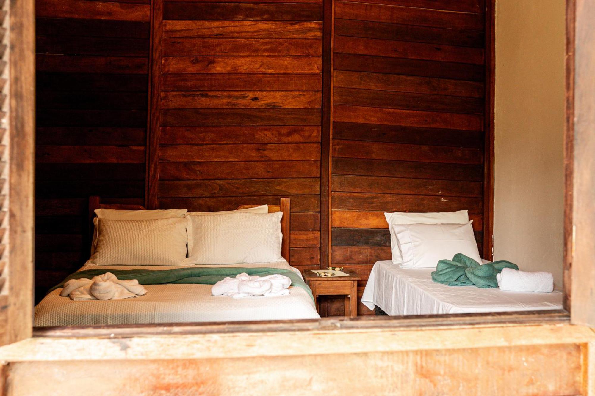 Refugio Mari Mari Lodge 菲格雷多总统镇 外观 照片